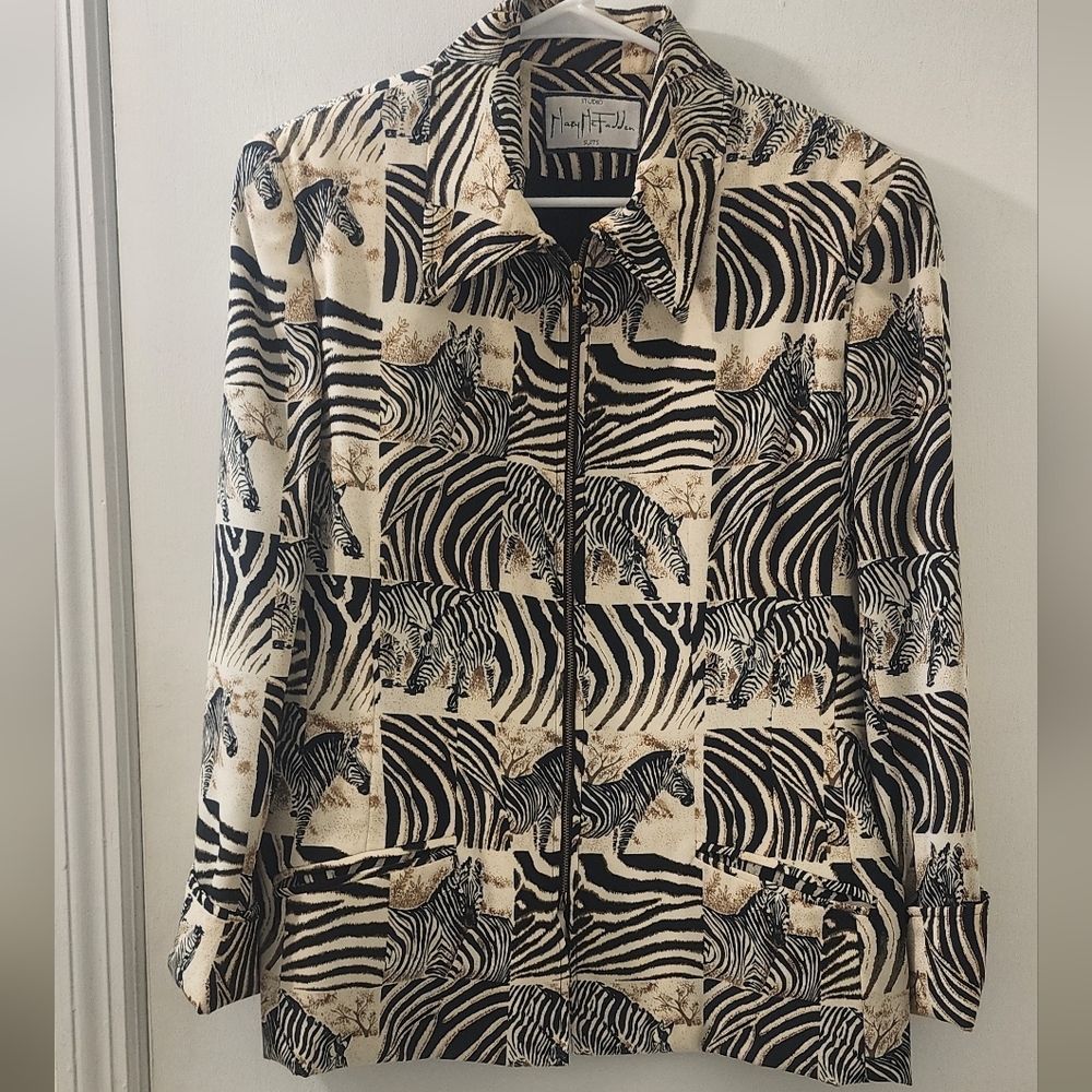 Mary McFadden Zebra Print Women's Jacket, Size Medium.